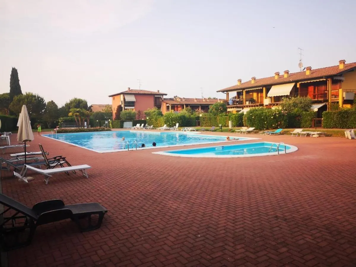 Gardappartamenti Cascinale Pool Desenzano del Garda Apartmán