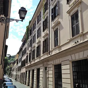 Casa In Trastevere , Roma Italia