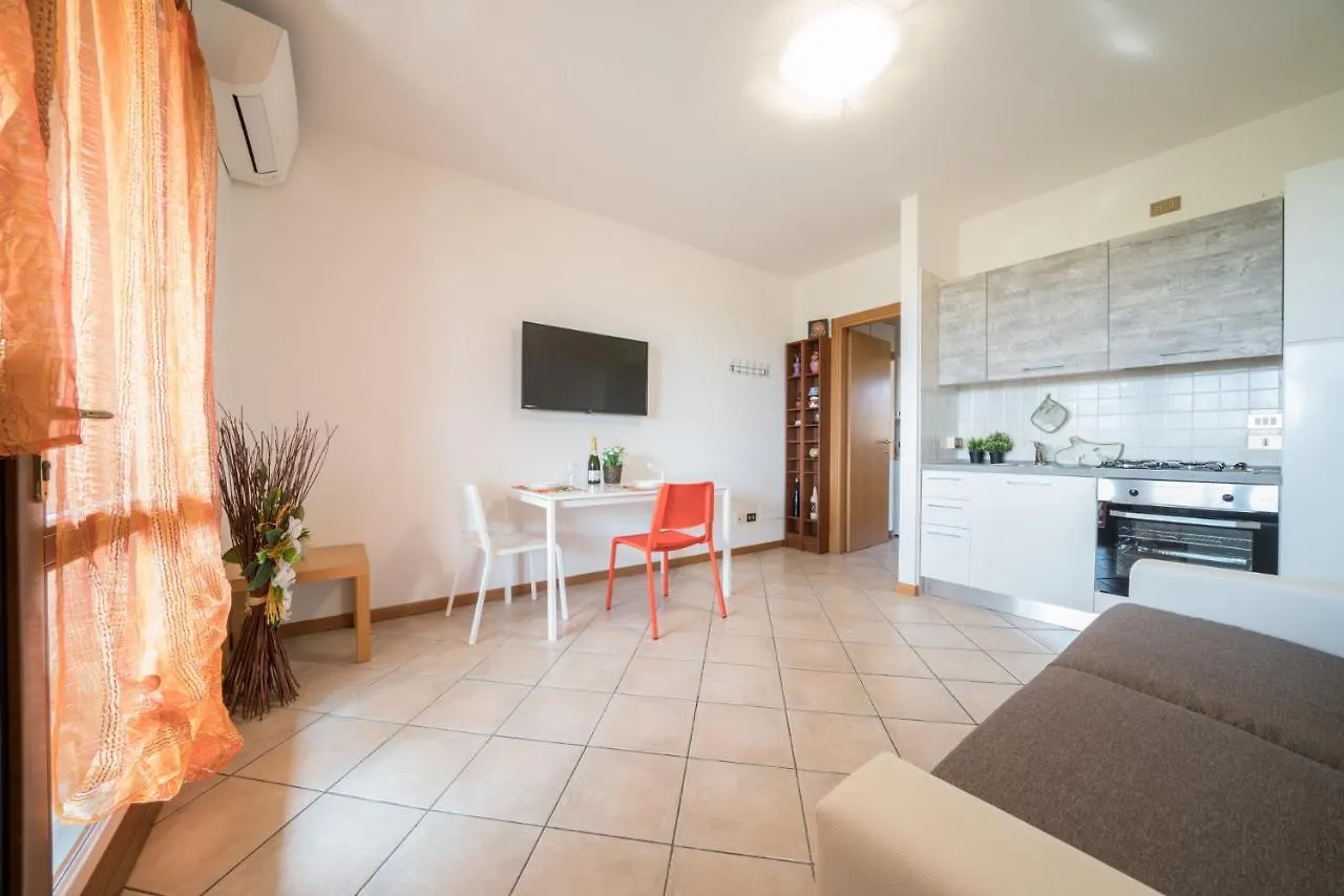 Gardappartamenti Cascinale Pool Desenzano del Garda Appartamento
